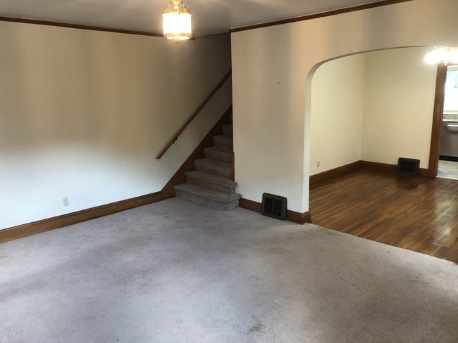 Living Room - 1110 Hickory Rd