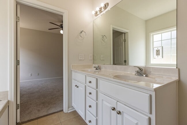 Building Photo - 4013 Kristen St