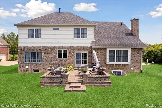 Building Photo - 24323 Bellingham Dr
