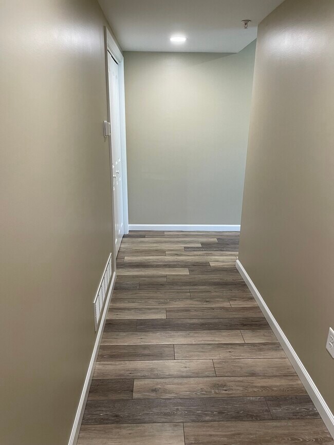 Building Photo - 1304 Goose Run Rd