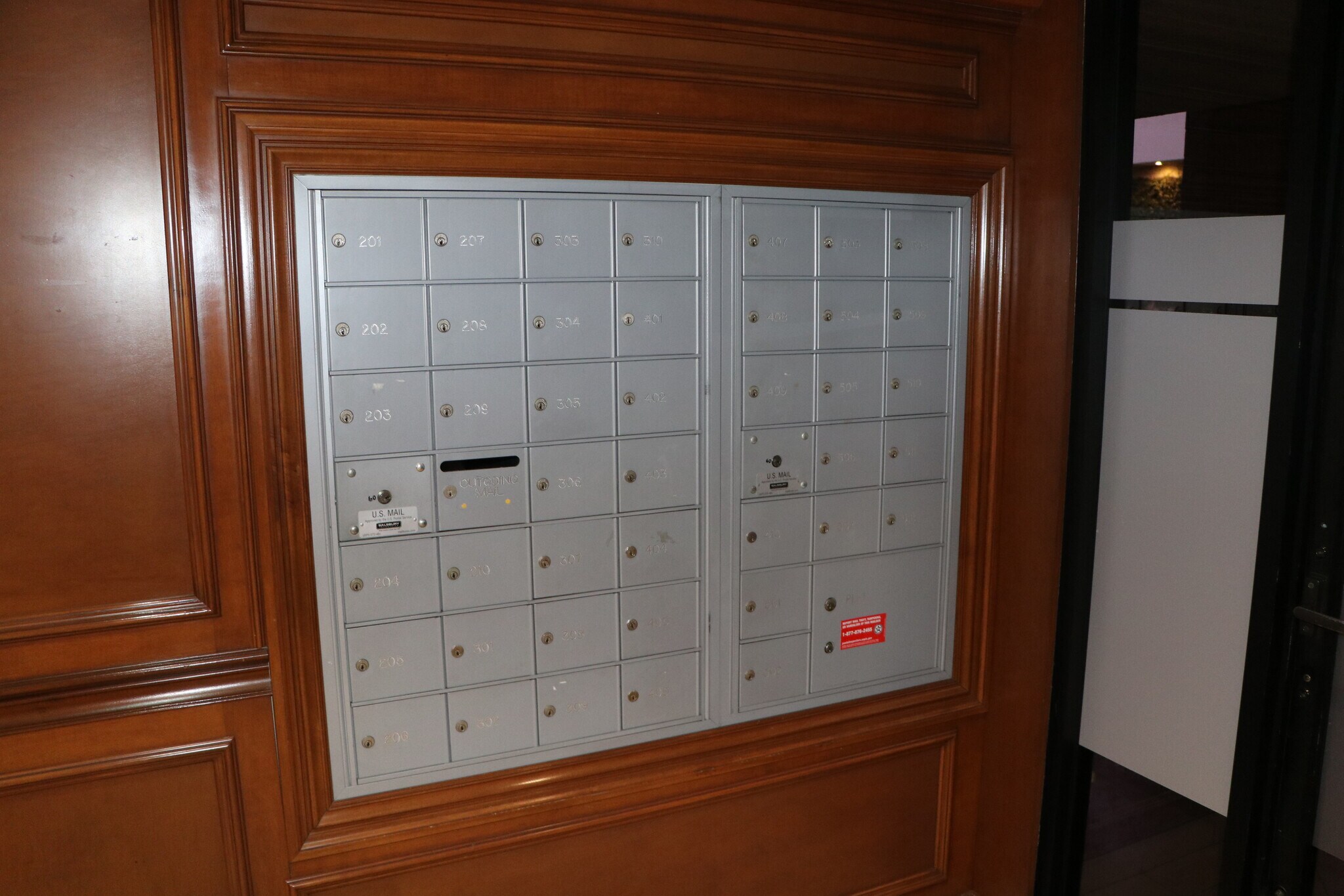 Building Photo - 35 Linden Ave