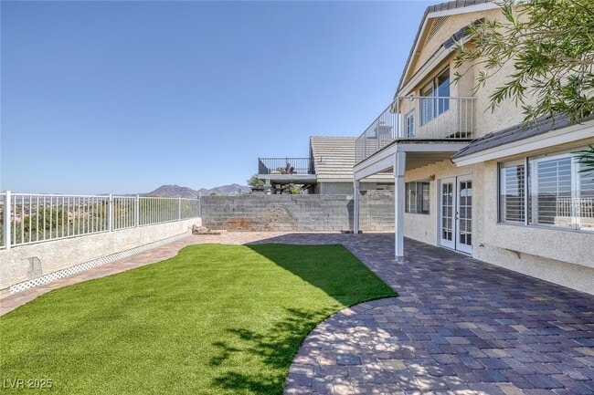 Building Photo - 1701 Duarte Dr
