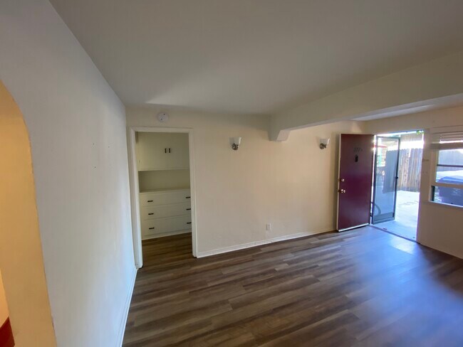 Living room - 777A Freeman Ave