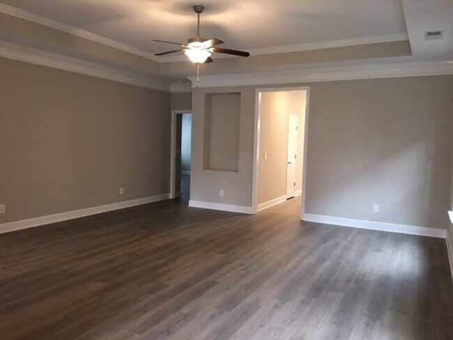 Building Photo - Stunning Maytown One level cottage home with 3 bed/2 bath 2 car rear garage attached.