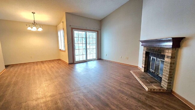 Building Photo - 3579 Blue Jay Way