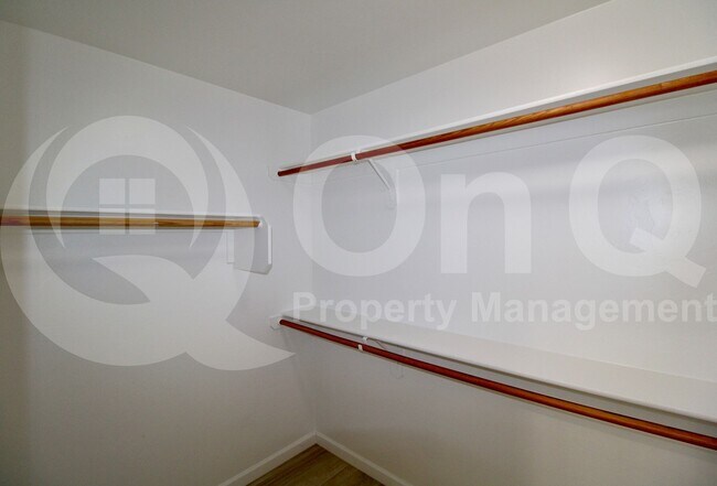 Building Photo - 2353 E Calle Sierra Del Manantial