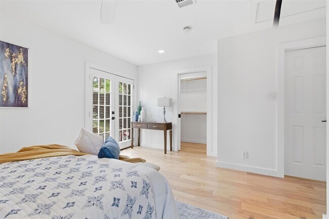 Building Photo - 2905 Brinwood Ave