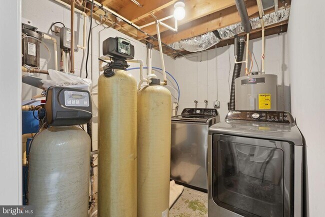 Building Photo - 5642 Jefferson Blvd