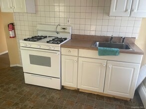 Building Photo - 44 Broad St