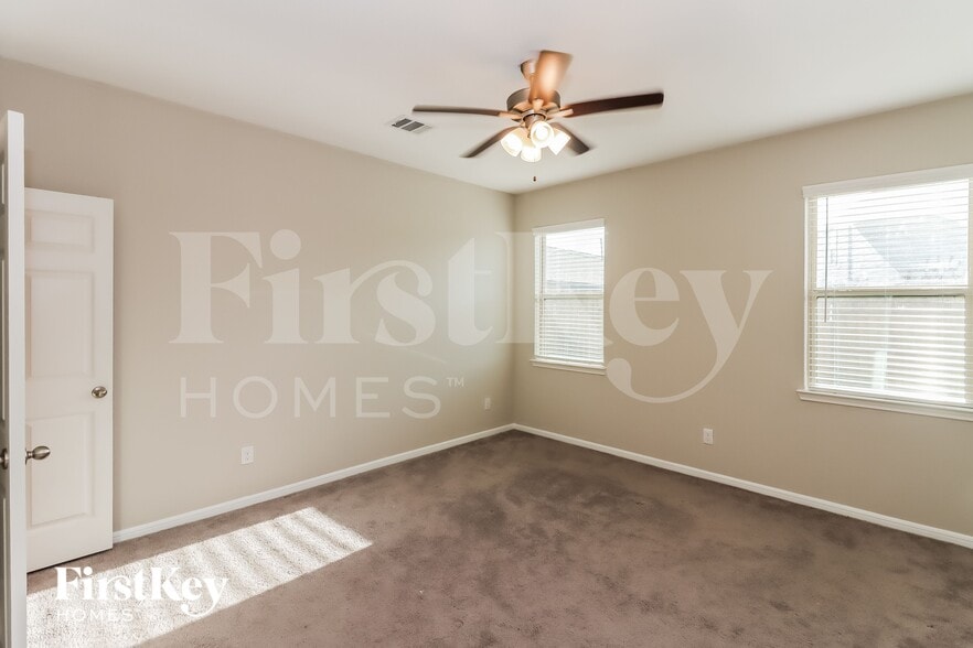 Building Photo - 2201 Windy Grove Dr