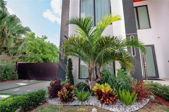 Building Photo - 9330 SW 34th St