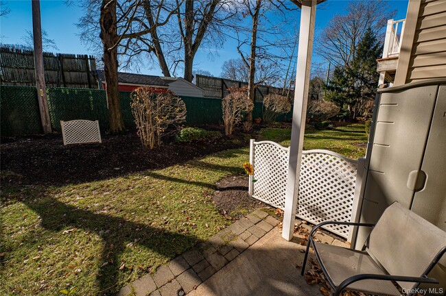 Building Photo - 1113 Savoy Dr