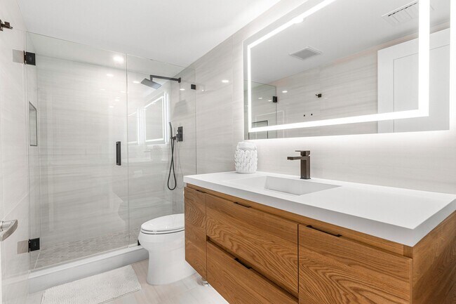 Building Photo - 4748 S Ocean Blvd