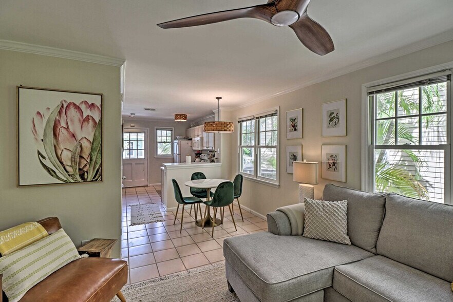 Building Photo - 169 Golf Club Dr