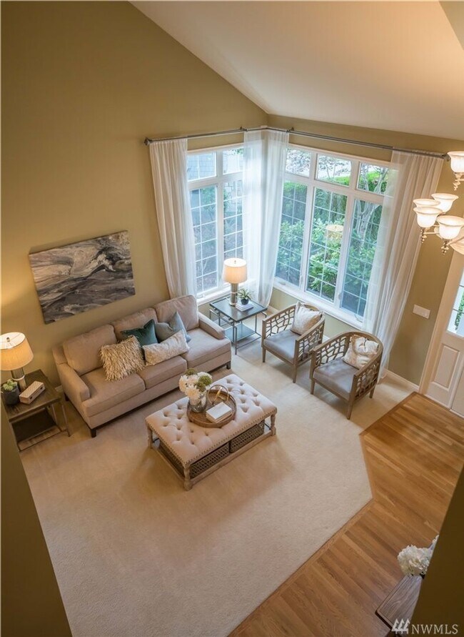 Building Photo - 4 Bedroom Plus Office Sammamish/Issaquah