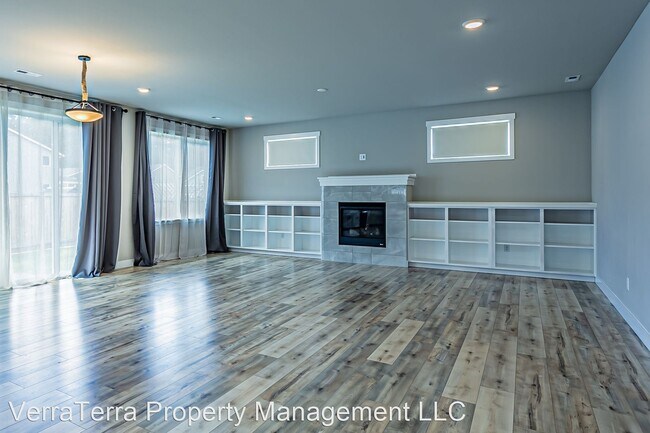 Building Photo - 4 br, 3 bath House - 6806 165th St Ct E