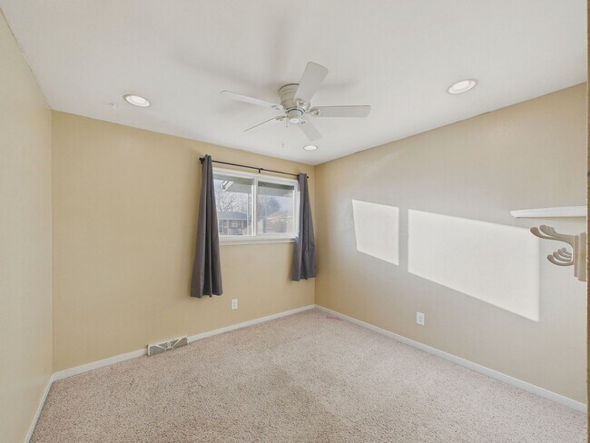 Building Photo - Gorgeous home in Westminster!