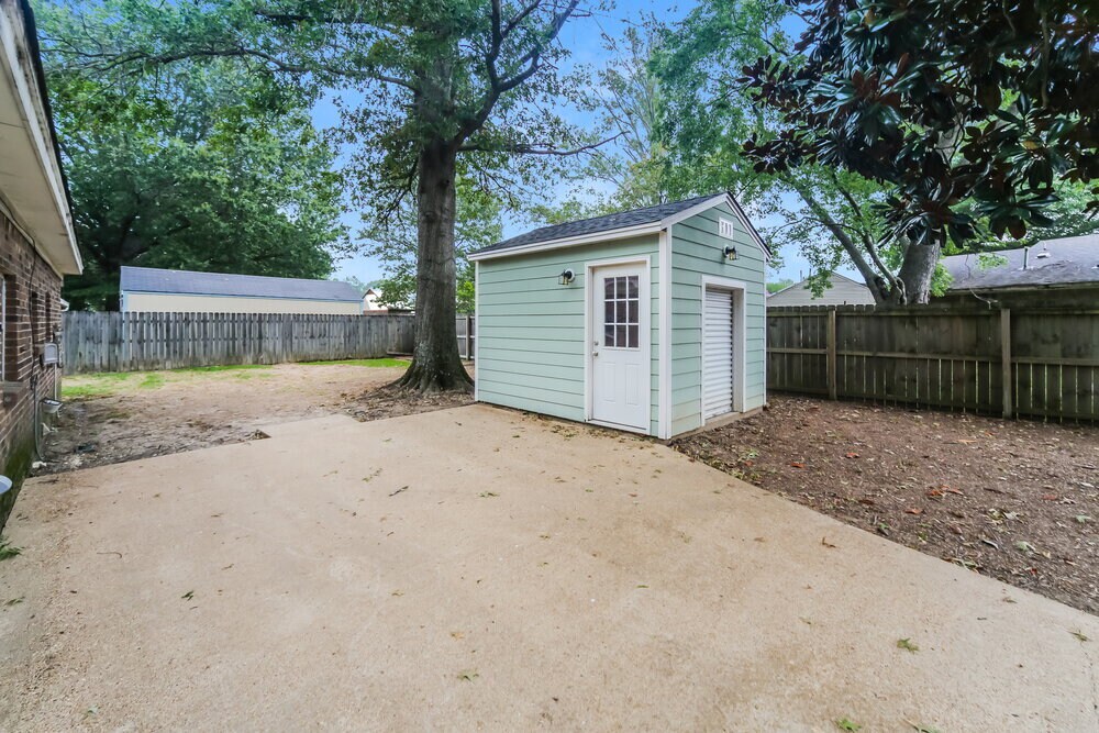 Building Photo - 6124 Kensington Cir