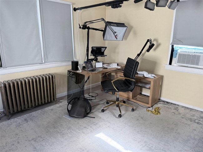 Building Photo - 363 Hewlett Pkwy