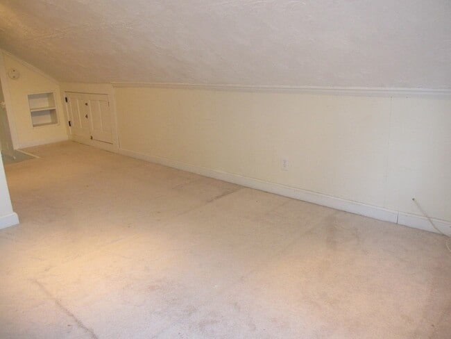 Building Photo - 41 Richwood St