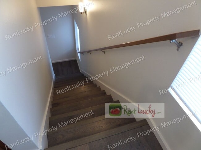 Building Photo - Stunning 4-Bedroom Newer Construction w/Huge VIEW Rooftop Deck in Fremont!!