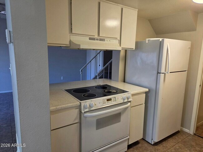 Building Photo - 3213 W Royal Palm Rd