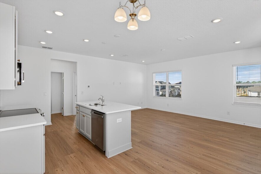 Building Photo - 2926 Sailhouse Dr