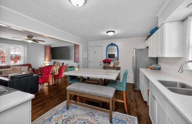 Building Photo - Charming 3BR House in Frankfort