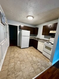 Building Photo - 5144-5158 Linbar Drive