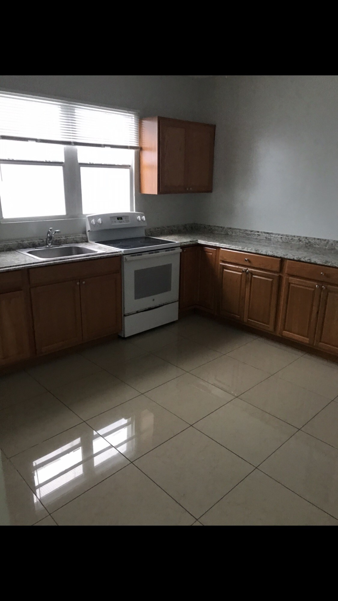 Building Photo - 1021 SW 5th St