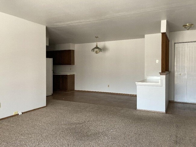 Building Photo - 209 Williamsburg Dr