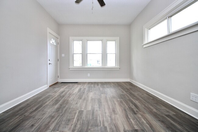 Building Photo - Single Family Home 2 beds 1 bath FOR RENT