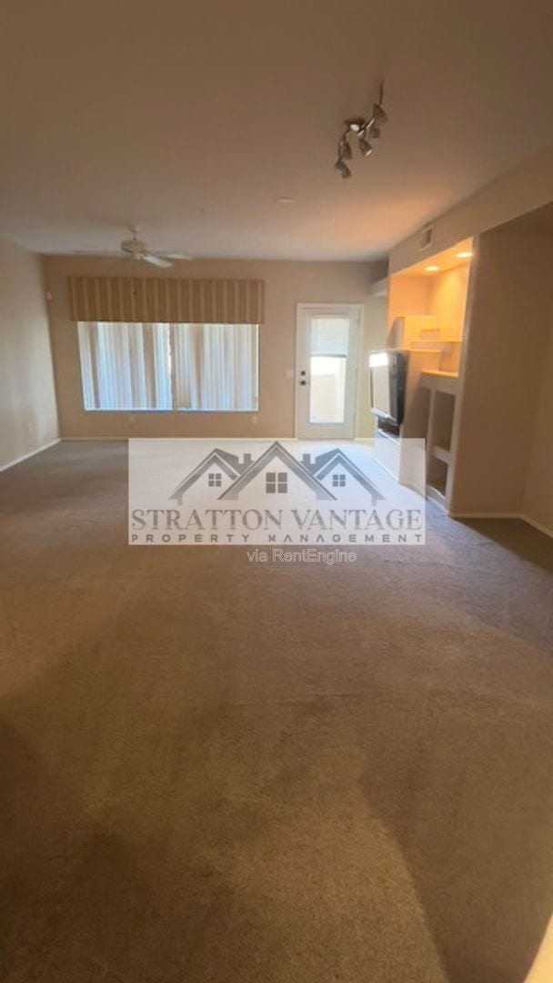 Building Photo - 1351 N Pleasant Dr