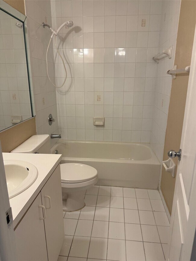 Building Photo - 7556 NW 173rd St