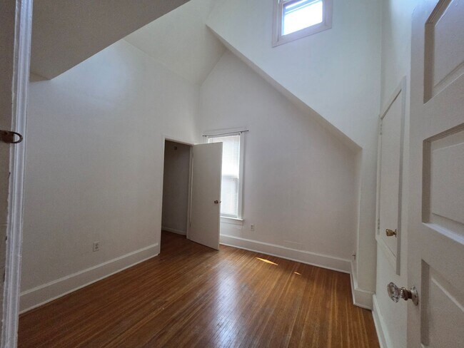 Building Photo - 926 Liberty St