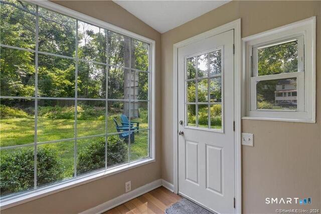 Building Photo - 44 Roseville Rd