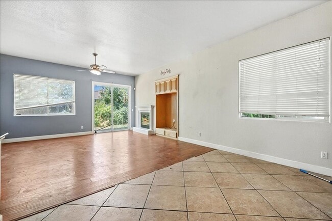 Building Photo - 5733 Spenlow Way