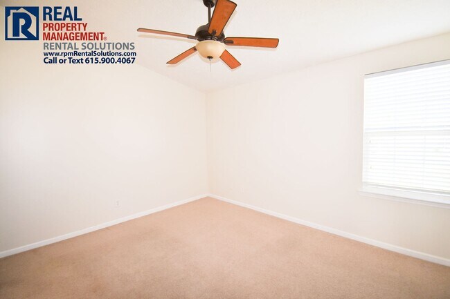 Building Photo - Beautiful Smyrna townhome less than 1 mile...