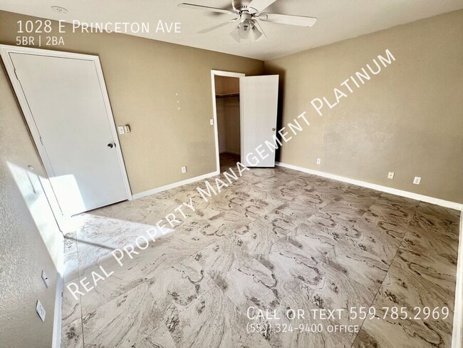 Building Photo - $2,295 Shields & Maroa - 5 bedroom & 2 bat...