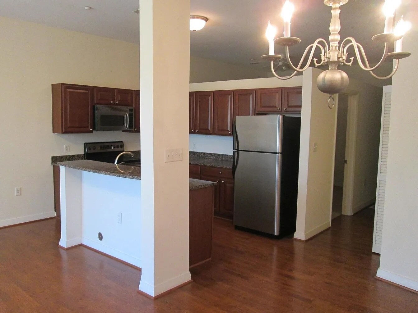 Kitchen - 450 W Princess Anne Rd