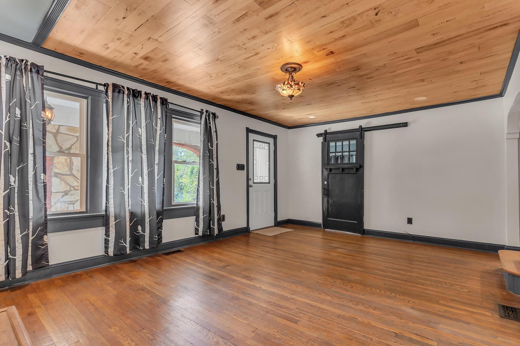 Building Photo - 1688 Overhill Rd