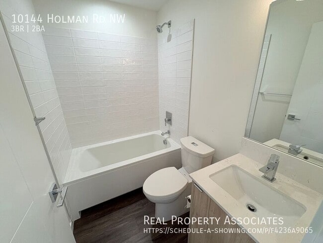 Building Photo - 10144 Holman Rd NW