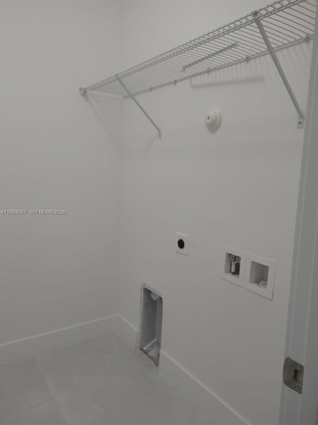 Building Photo - 1280 N Flagler Ave