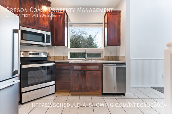 Building Photo - 4626 SE 51st St