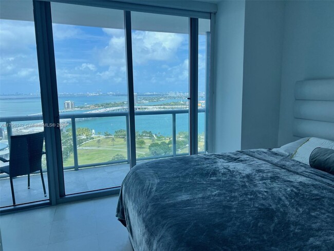 Building Photo - 888 Biscayne Blvd