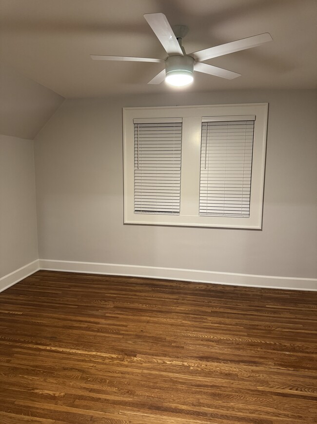 Third floor bedroom 2 - 1049 Franklin Ave