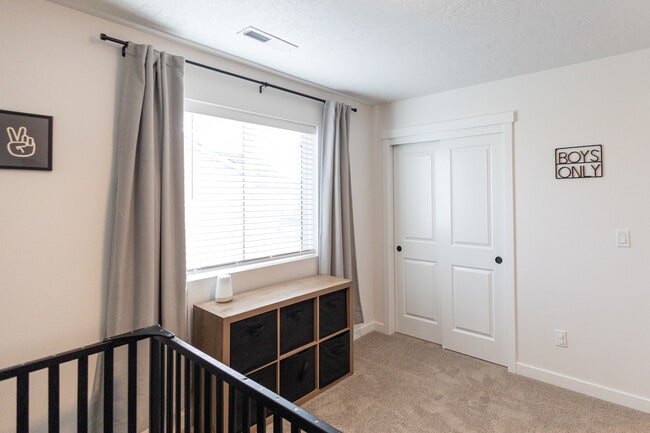 Building Photo - 1892 Carlow St