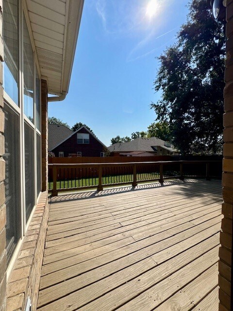 Building Photo - 601 Auburn St