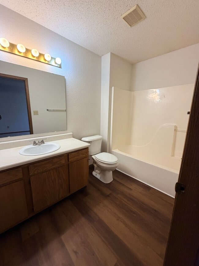 Building Photo - 4020 Crabtree Ct