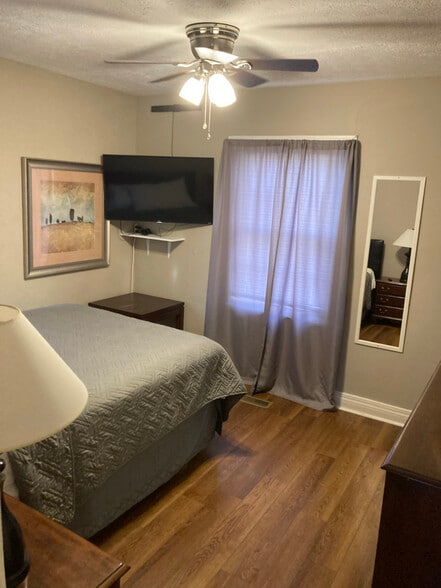 Building Photo - 12201 Old Shelbyville Rd